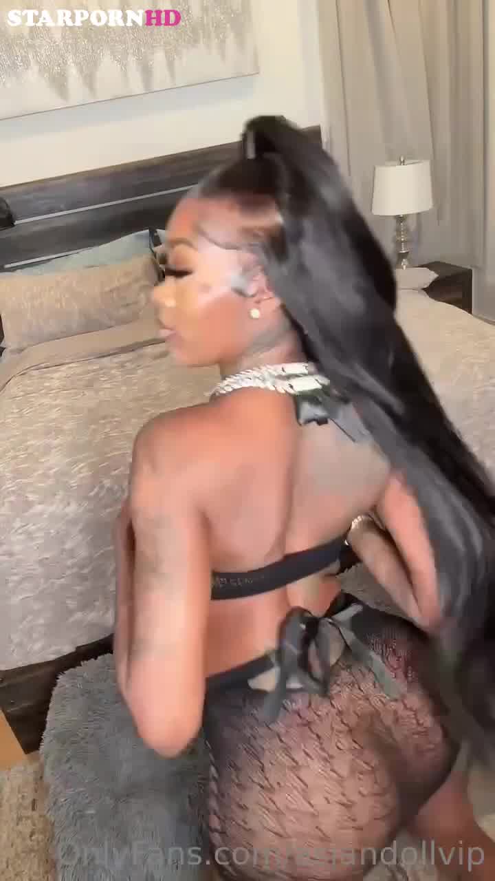 Asian Doll New Nude Onlyfans Leaked Shaking