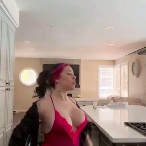 Salice Rose Sexy Bodysuit Cleaning Her House