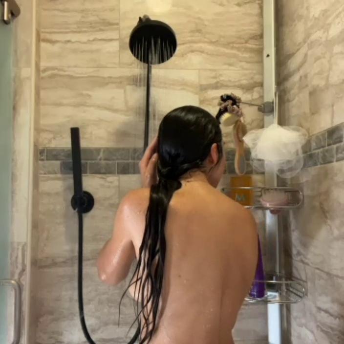 Izzy Green Nude Shower Dildo Fuck PPV